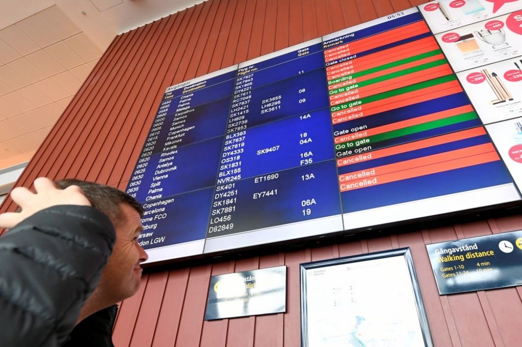 FOTO: SAS pilotu streika ceturtajā dienā atcelts vairums aviokompānijas lidojumu