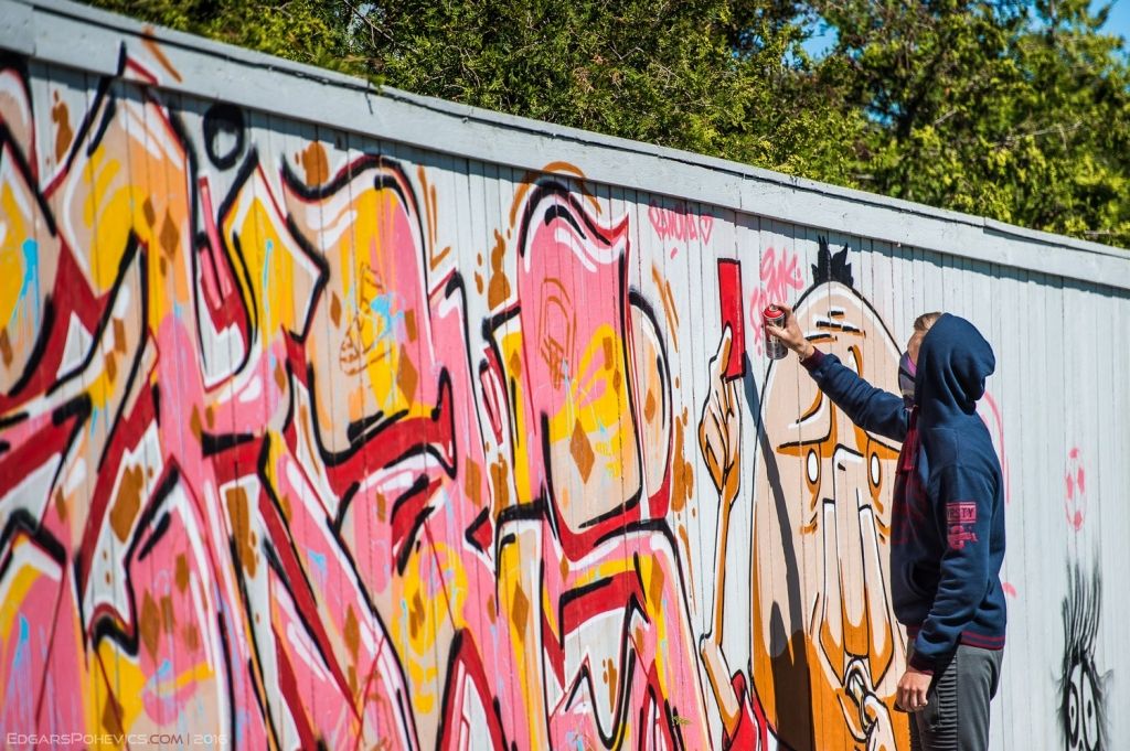 Liepājas jaunieši turpmāk aicināti radoši izpausties uz oficiālās grafiti sienas