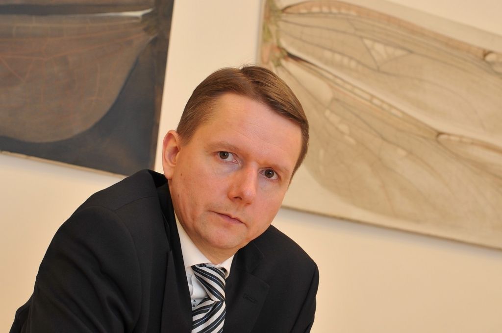 Putniņš: Latvijā ir zemas spējas savaldīt nerezidentu noguldījumu risku
