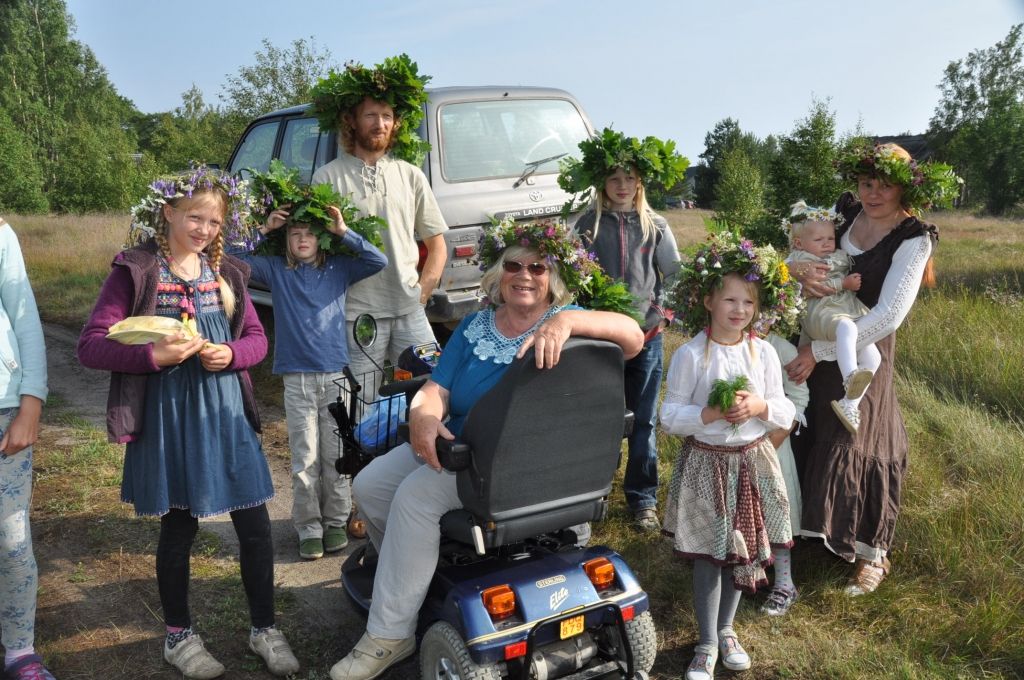 FOTO: Jāņu svinības Papes "Vītolniekos"