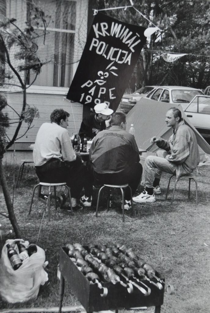 "Kursas Laiks" pārcilā fotoarhīvu un novēl lustīgu līgošanu