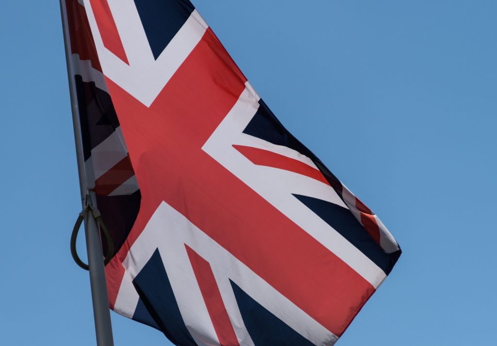 Lielbritānijas izstāšanos no ES atbalstījuši 51,9% referenduma dalībnieku, Kamerons atkāpjas (papildināts 10:55)