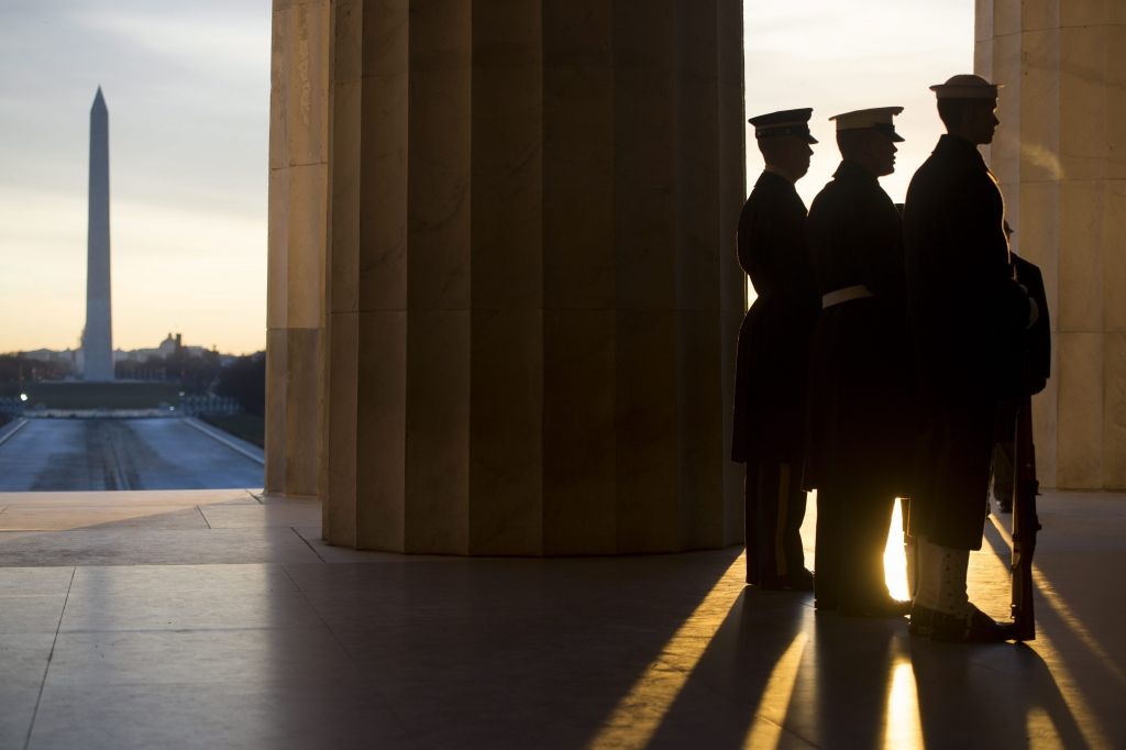Laikraksts: Krievija cenšas iebiedēt ASV diplomātus