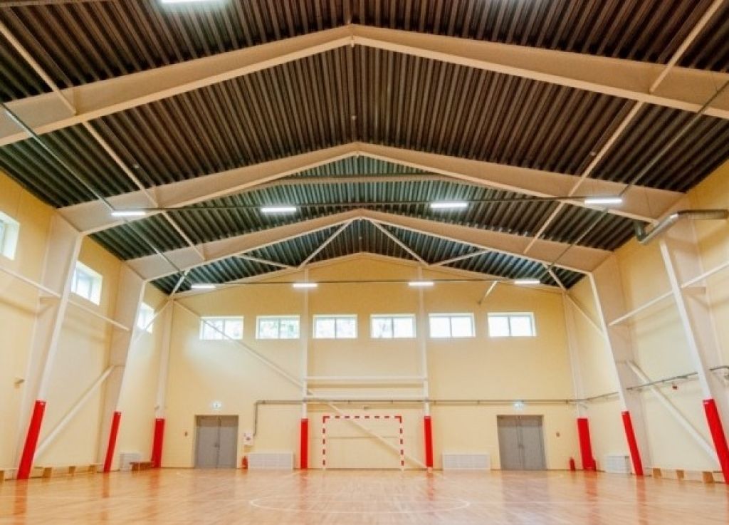 Pabeigta zema enerģijas patēriņa sporta zāles celtniecība Jelgavā