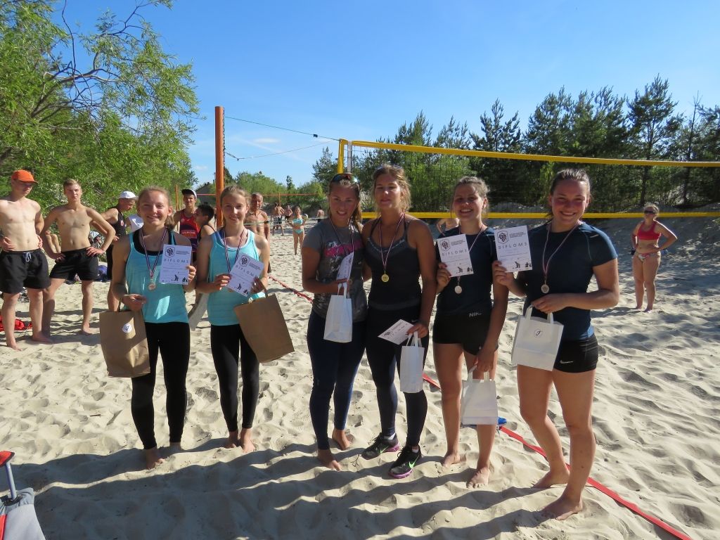 Jaunie volejbolisti izcīna godalgas Latvijas jaunatnes čempionāta pirmajā posmā