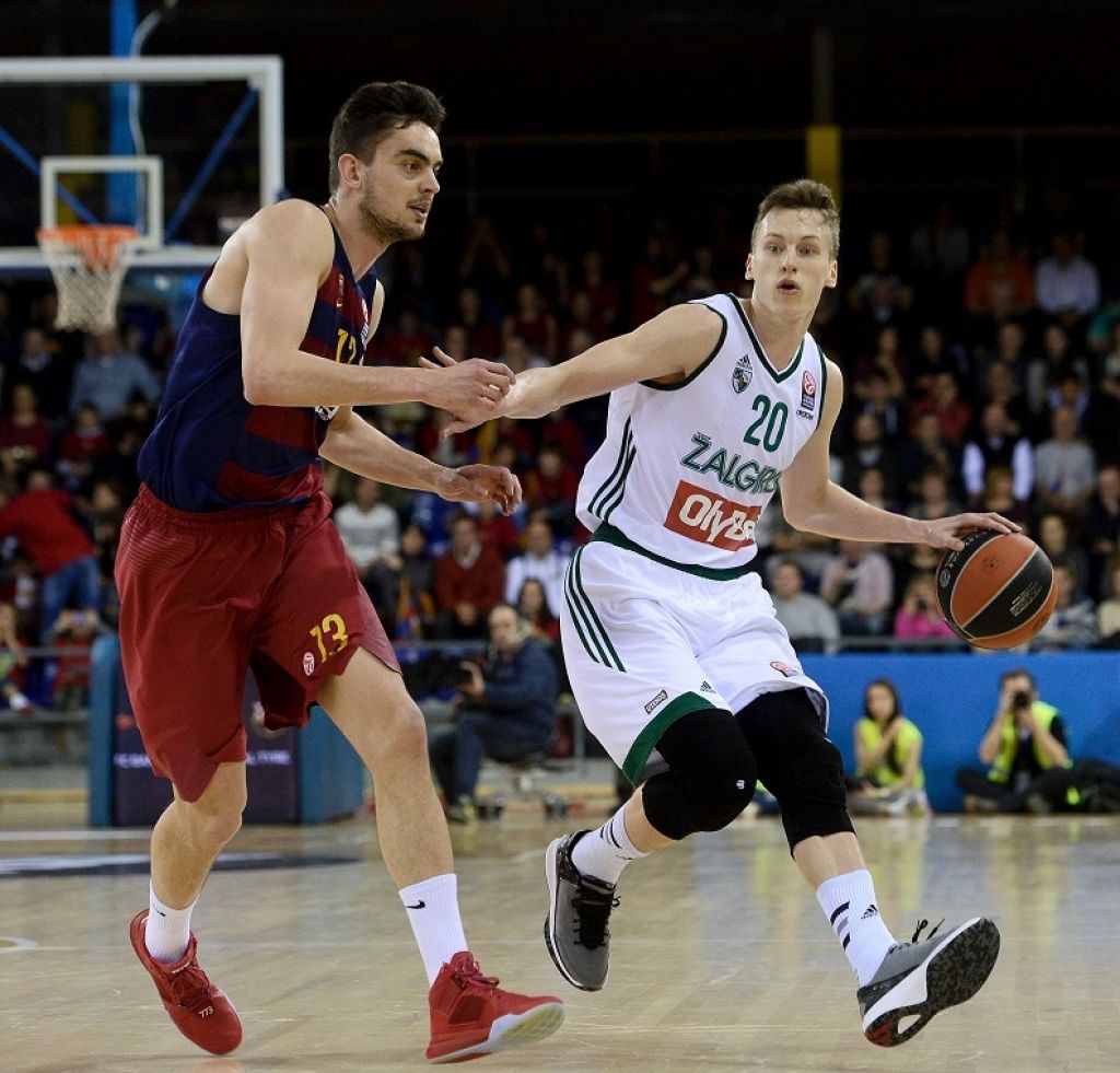 Kauņas Žalgiris atbrīvo Kasparu Vecvagaru