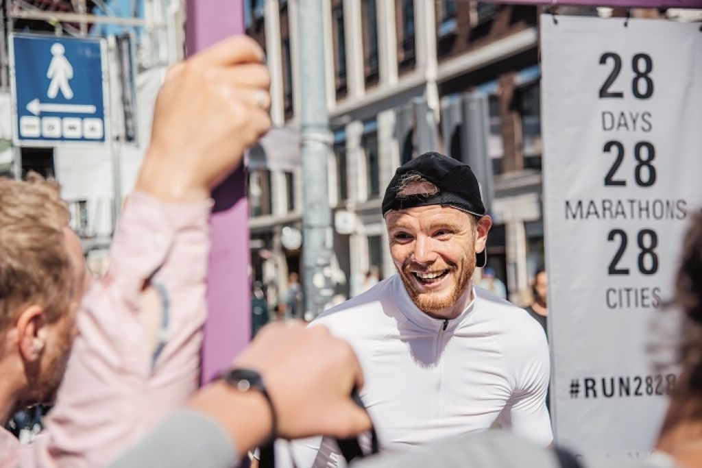 28 dienās 28 maratoni 28 valstīs