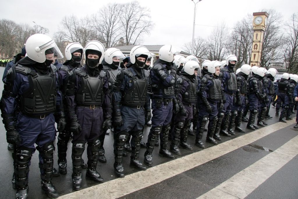 Valdība lems, vai apstiprināt slepenu rīcības plānu masu nekārtību un iekšējo nemieru gadījumā