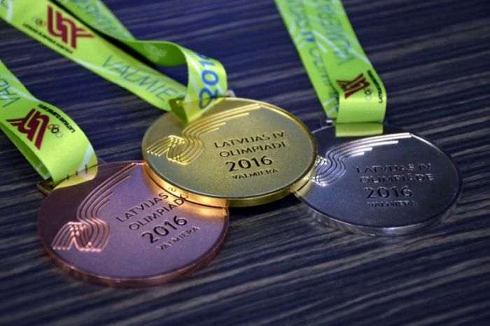 No Lejaskurzemes novadiem visvairāk godalgu Latvijas IV Olimpiādē tiek Aizputes novadam