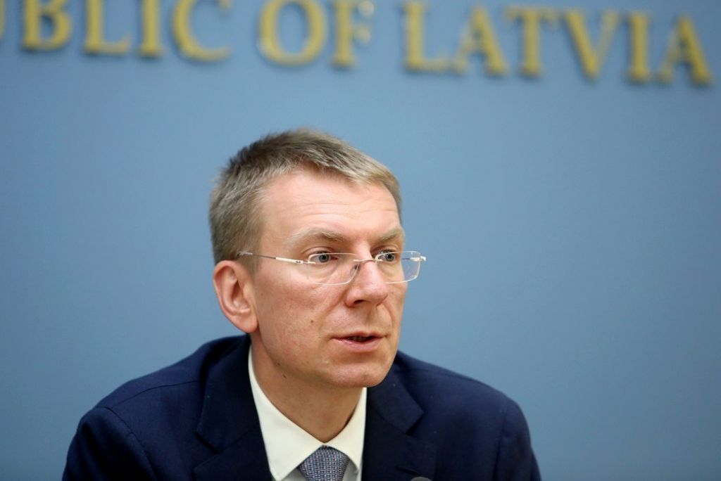 Rinkēvičs: Vēl noskaidro valstis, kuru karavīri papildus kanādiešiem varētu ierasties Latvijā