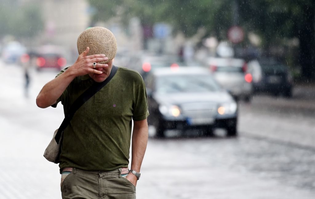  Otrdien vietām īslaicīgi līs, bet diena būs silta