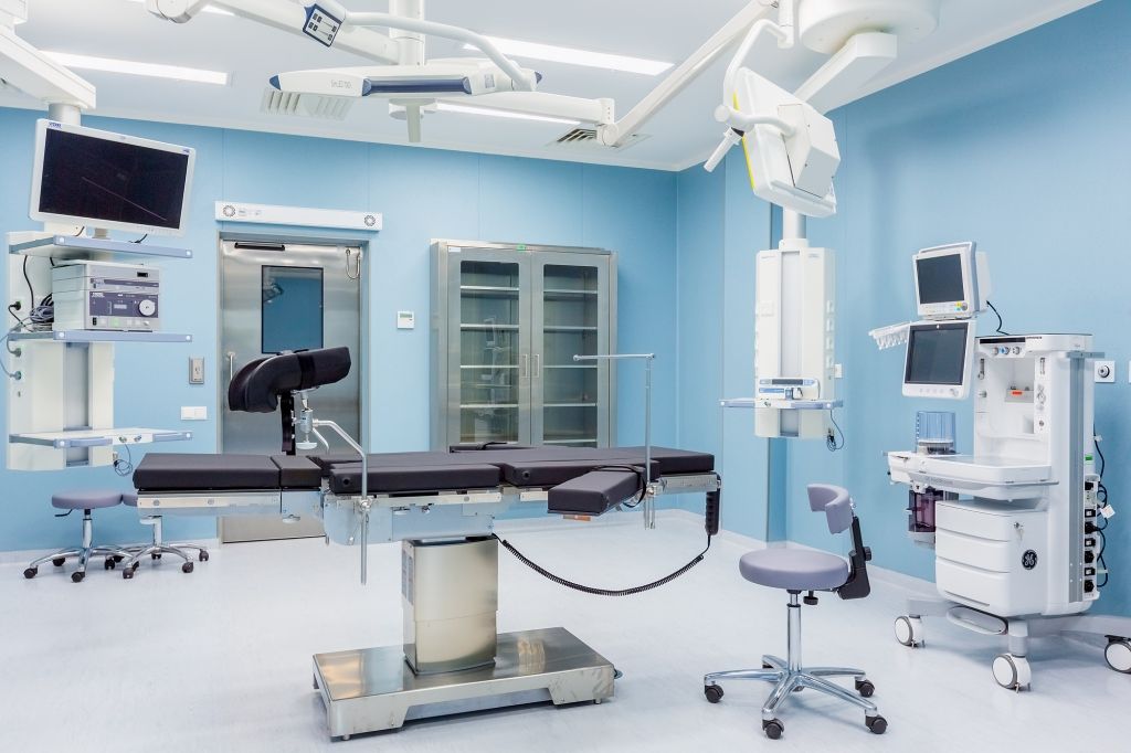 Rīgā atklāta jauna ķirurģijas klīnika Aiwa Clinic