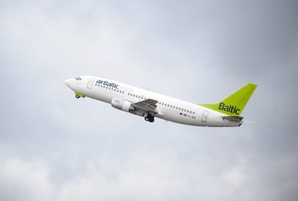 airBaltic lidojums uz Antāliju pārcelts uz plkst.23; Turkish Airlines reisi atcelti