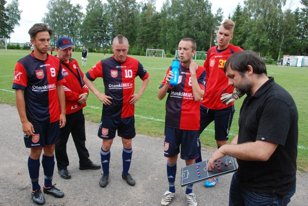 "Nīca" Latvijas futbola čempionāta otrajā līgā zaudē "Nikeram"