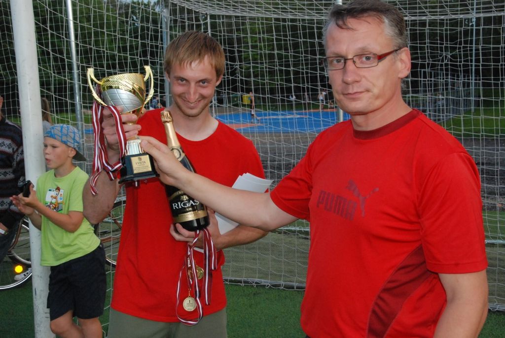 FOTO: "Rucavas" futbolisti kļūst par Liepājas čempioniem C divīzijā