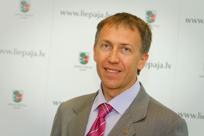 Liepājas domes opozīcija pieprasa vicemēra Hadaroviča demisiju
