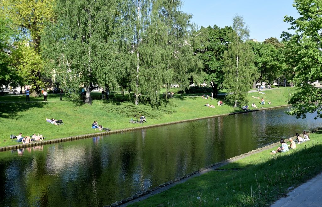 Ceturtdiena būs silta un saulaina