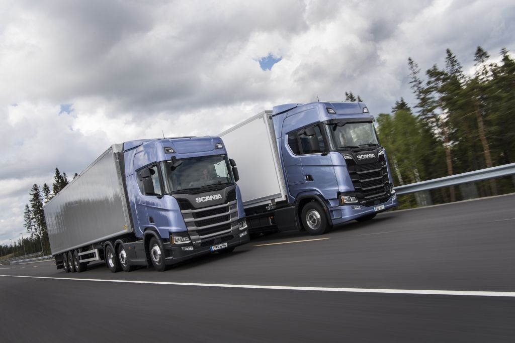 FOTO: Investējot 2 miljardus eiro, Scania laiž klajā jaunu kravas automašīnu sēriju