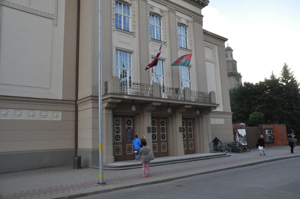 FOTO: Liepājas teātris rīko Atvērtā teātra nakti