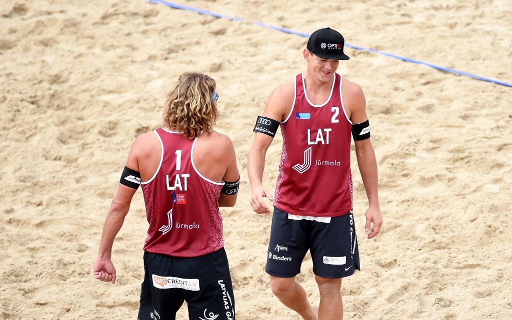 Samoilovs un Šmēdiņš pārliecinoši sasniedz Jūrmalas Masters turnīra finālu