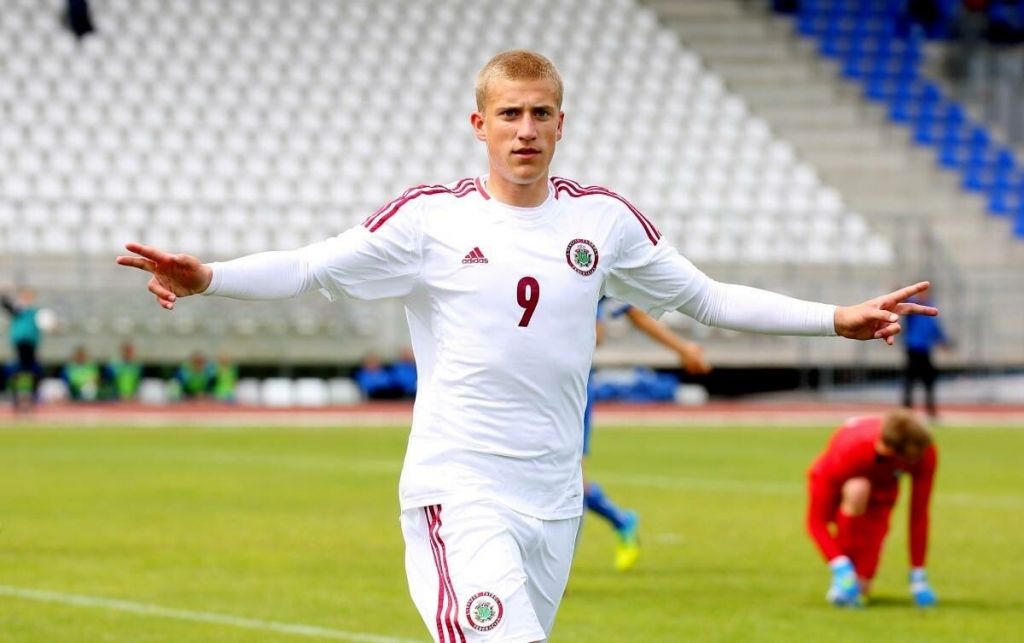 Latvijas U-19 futbolisti pārbaudes spēlē izlaiž uzvaru pār Krieviju