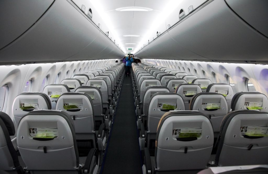 Bombardier nedienu dēļ atkal pārcelta jauno lidmašīnu piegāde airBaltic
