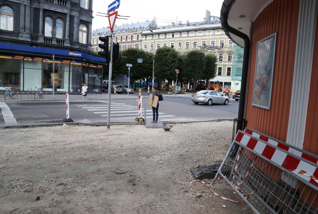 Šoferis Brīvības ielas remontējamā posmā traucies ar 96km/h