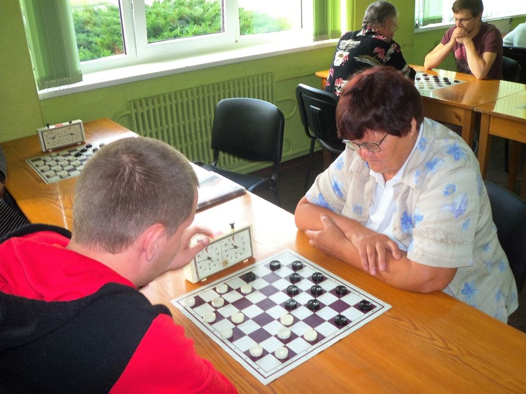 FOTO: Noskaidro Aizputes novada čempionus dambretē