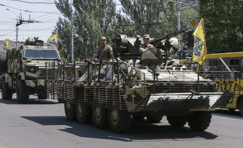 Ukrainas austrumos krituši trīs karavīri