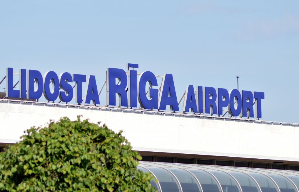 Starptautiskā lidosta Rīga atsākusi darbu