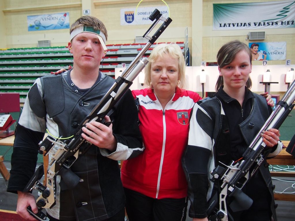 Aizputnieki gūst panākumus Ilgoņa Freimaņa piemiņas sacensībās ložu šaušanā