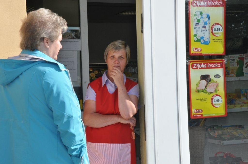 FOTO: Atklāj ceļa posmu Nīca–Rucava