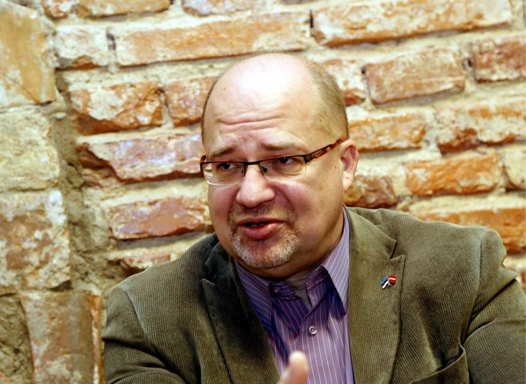 Valkas mērs: Nākamgad no Igaunijas brauks vairāk alkohola pircēju