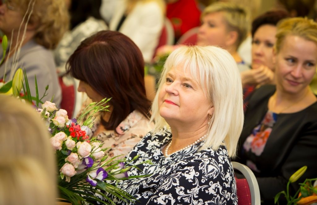 FOTO: Sumina Gada skolotājus