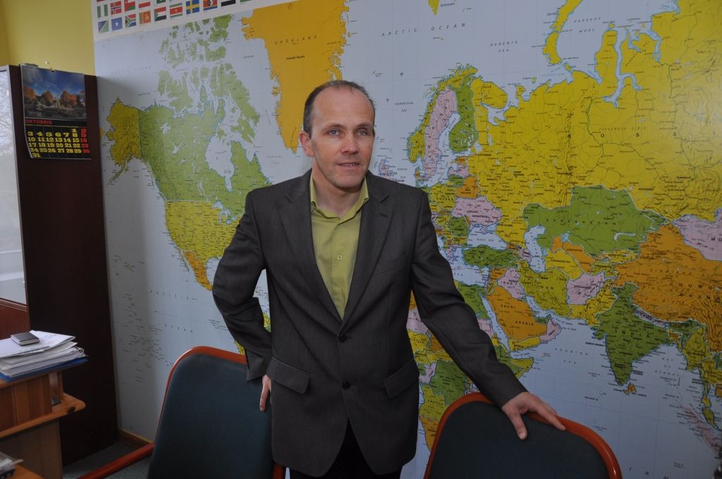 PAPILDINĀTS AR FOTO: Liepājas Neredzīgo biedrība svin 60 gadu jubileju un atzīmē Starptautiskā Baltā spieķa dienu 2016