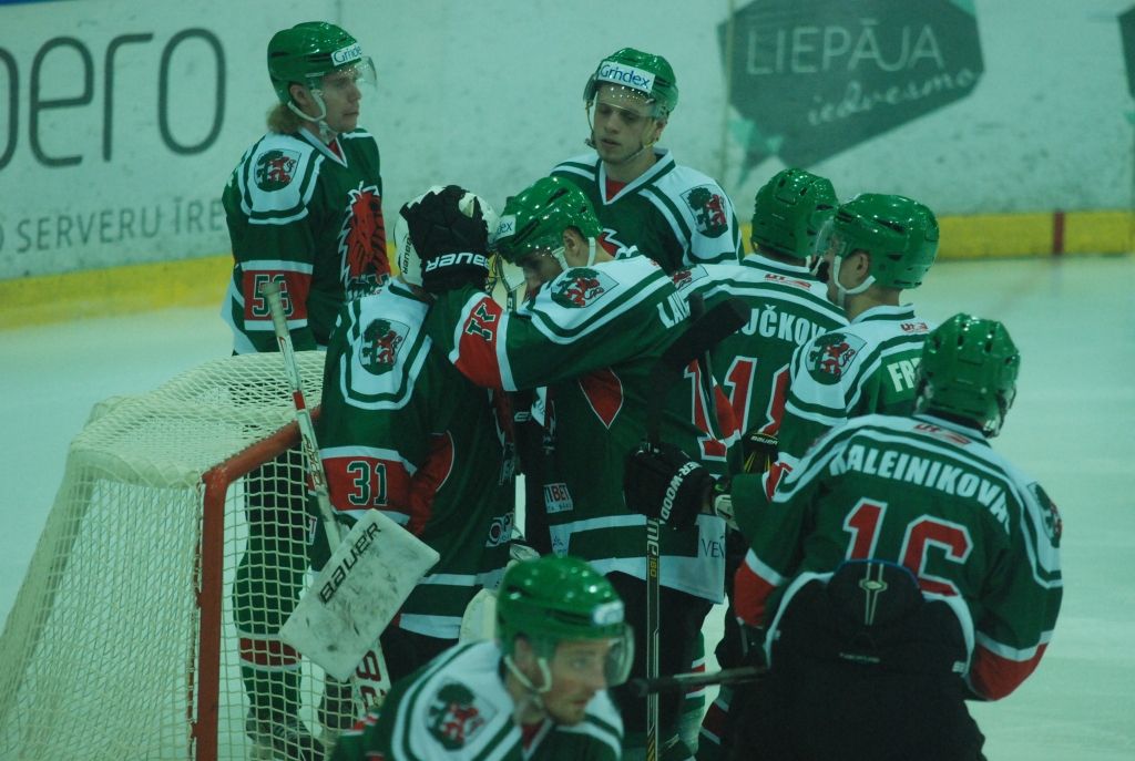 "Liepājas" hokejisti virslīgas spēlē gūst 15 vārtus un grauj "Pārdaugavu"