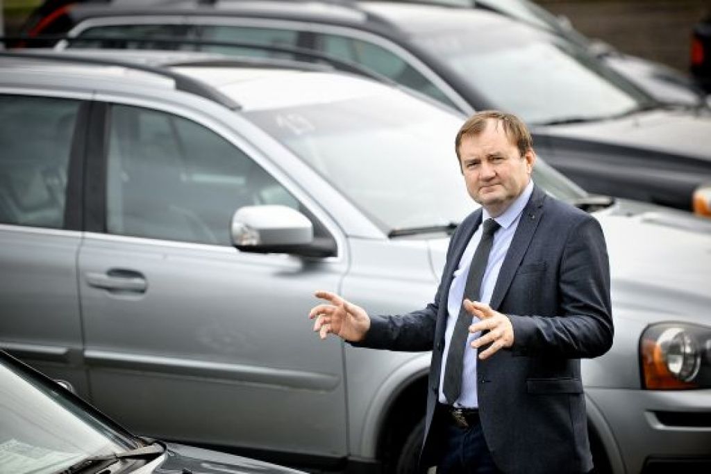 Centieni sakārtot auto tirdzniecības vidi