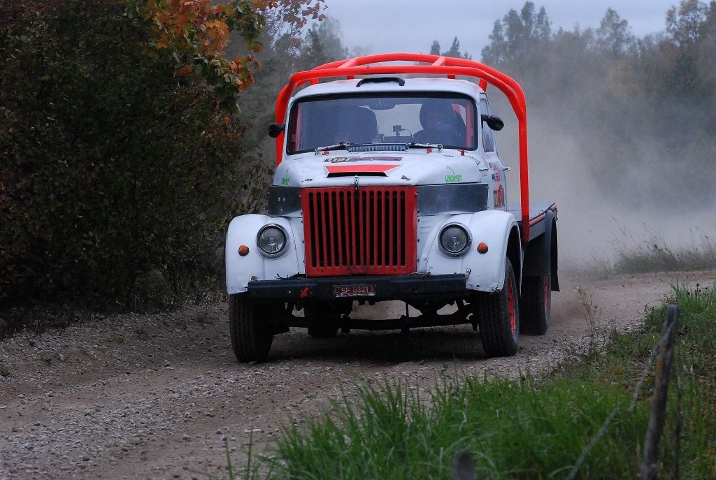 FOTO: Sāremā ralliju uzskata par "Baltijas Dakāru"