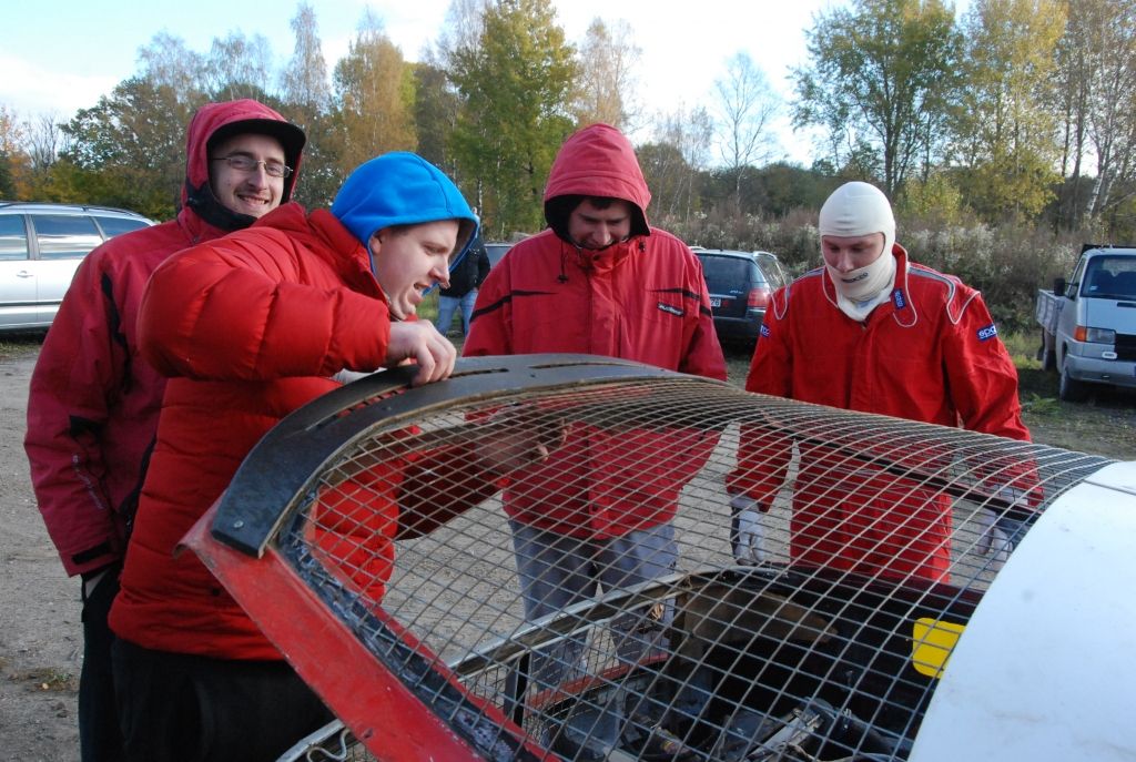 FOTO: Priekulē noslēdzas "Dienvidkurzemes" treniņsacensības autokrosā