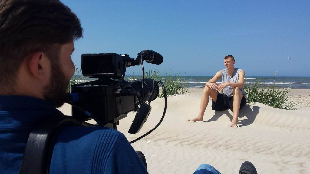 Liepājā īpašā seansā prezentēs filmu par Kristapu Porziņģi