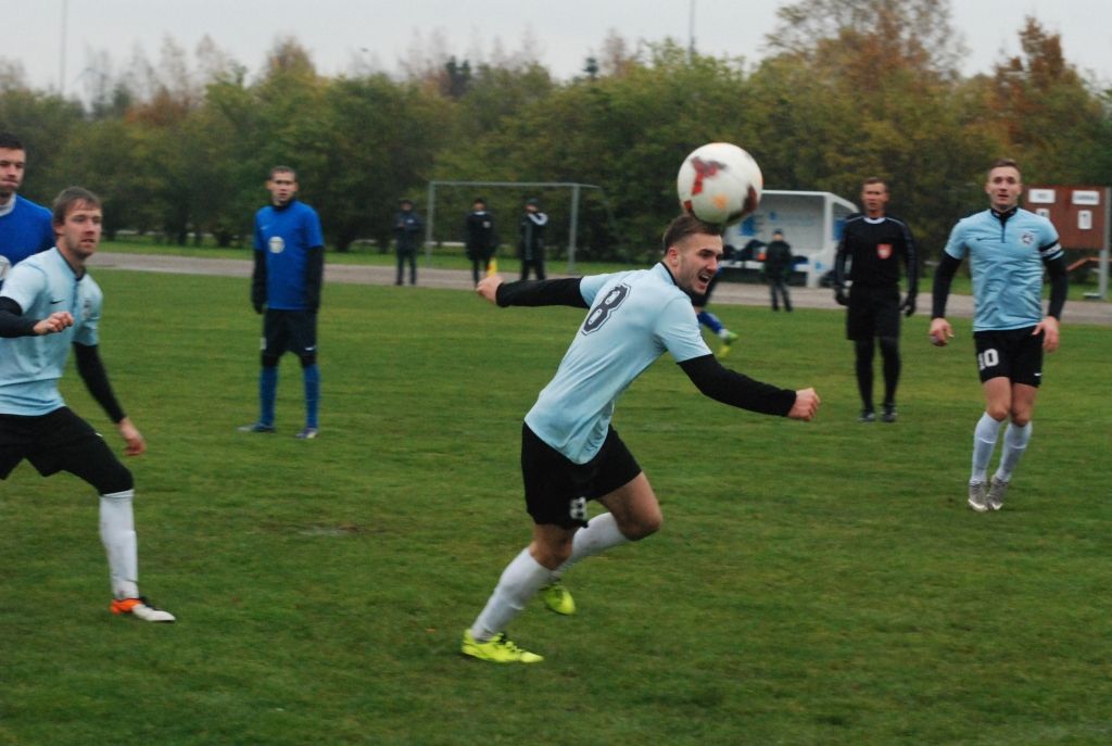 FOTO: "Grobiņas SC" uzvar Zemgales čempionus un cīnīsies otrās līgas finālā