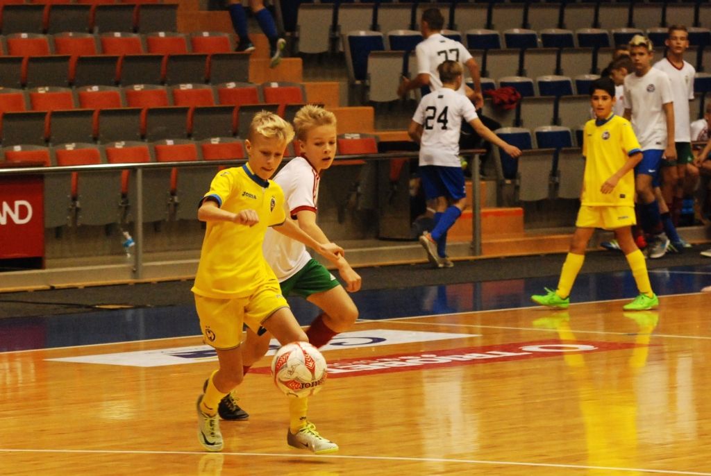 FOTO: Liepājā notiek starptautiskais futbola turnīrs "Liepaja Amber Cup 2016"
