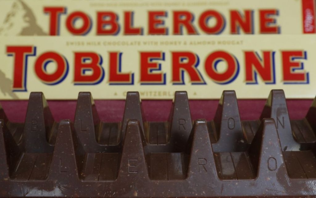 Brexit dēļ Lielbritānijā samazina Toblerone šokolādes izmērus