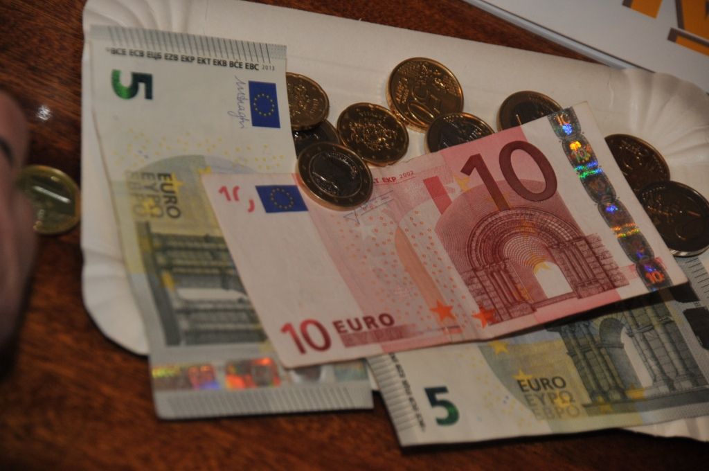 Liepājā izmaksās Ziemassvētku pabalstus