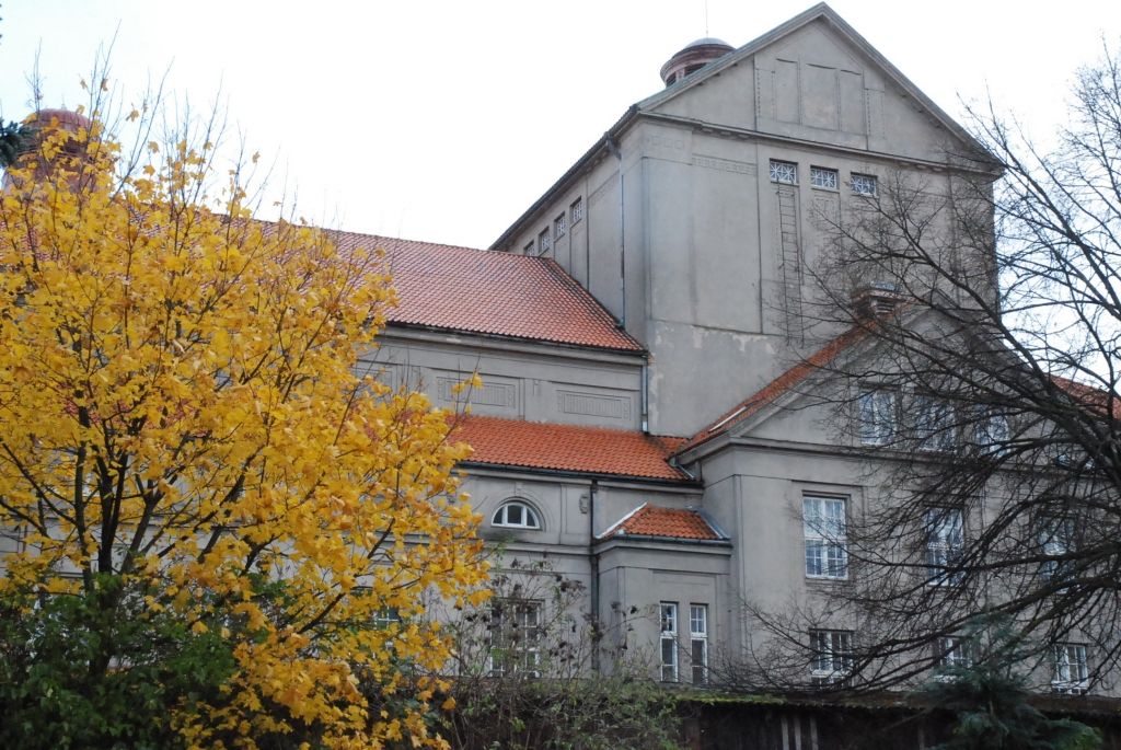 Liepājas teātrī notiks Dailes teātra izrāde "Svēta lieta"