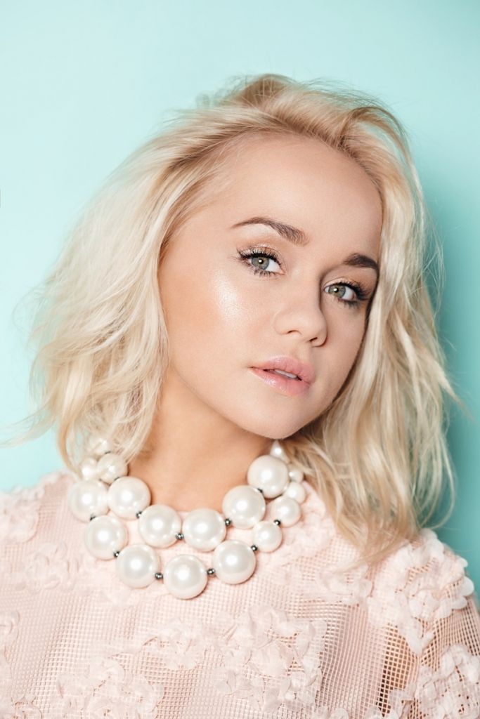 Liepājas egli šogad atklās Ziemassvētku vecītis ar ģimeni un Aija Andrejeva