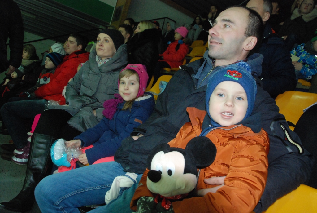 FOTO: "Liepāja" zaudē "Kurbadam", bet "Lāči lido" laukumā atrāk nekā vajag