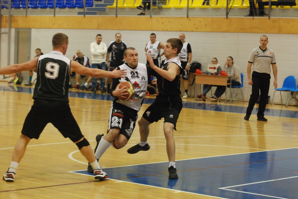 Grobiņniekiem līderu trio