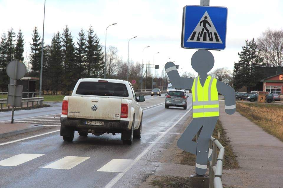 Par drošību atgādina spīdošas figūras
