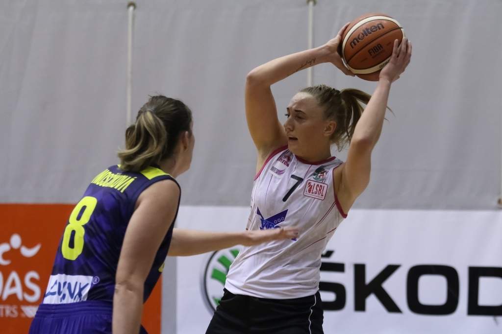 FOTO: "Vega 1/Liepāja" basketbolistes Austrumeiropas līgas spēlē zaudē slovākietēm